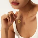 Streaked Eye Necklace