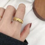 Italic Sector Ring
