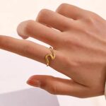 Wavey Cursive Ring (Adjustable)