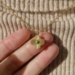 Ribbed Clover Necklace