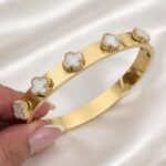 Della Clover Bangle - White