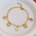 Lovely Clover Charm Bracelet