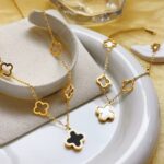 Kelly Clover Necklace/Bracelet